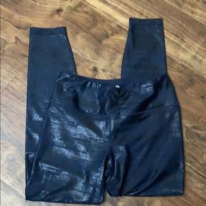 Size M leggings